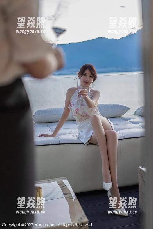 秀人网-伊诺 秀人网 - 资源来袭!跟随伊诺女神的图片再一次跌入梦境