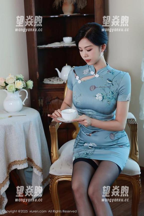 秀人网 - 轻松访问俞夕梦的旗袍作品，网盘里打开的不只是美，还有魅力！