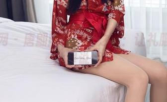 秀人网 – 唐翩翩的定制之旅：让礼服在照片里说话！