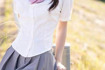 秀人网 – 明日花桃桃的丝袜精选：她让每一条袜子都冒险！