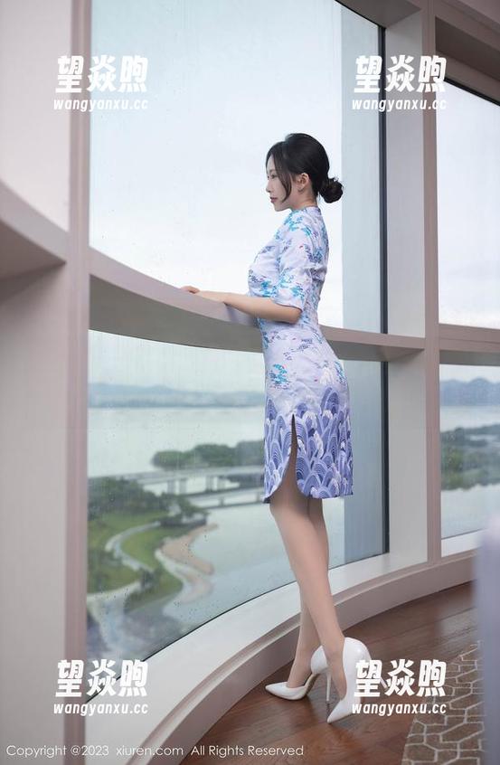 秀人网 - 温妮私房手记：白色原图下的微妙瞬间