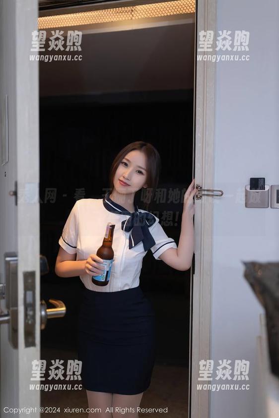 秀人网 - 看，王俪丁呀和她的眼镜一起放飞美图的幻想！