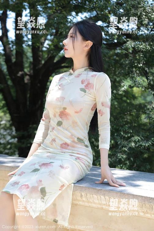 秀人网 - 王曼柔图包大揭秘！你的究极红裙幻想，在这里！