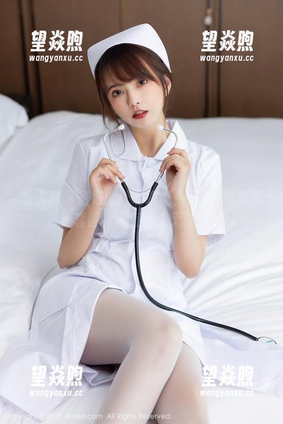 秀人网 - 最好的泳装搭配：夏天+糖果儿最新套图，简直让人无法抗拒！