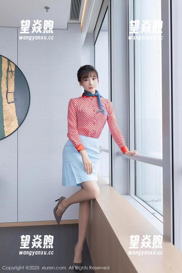 秀人网 - 作品闪现：萌白酱的连衣裙，宛如浸泡在晨曦中的露珠