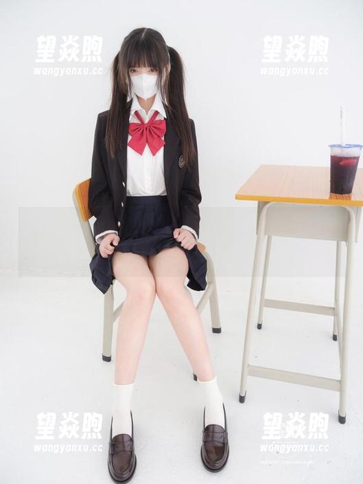 紧急企划 - 当小恩的自拍变成定制写真，温暖与色彩交织的瞬间