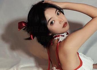 微密圈 – 一头奶牛的狂想：纪念小小v高清图包，幻想与现实交织