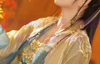 苏嫣qvq的定制女仆写真，简单的衣服也能让人心里痒痒的