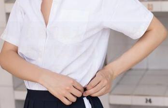 菠萝社 – 免费图集大放送：柳侑绮Sevenbaby的马尔代夫旅拍，快来围观她和蓝天的“浪漫”