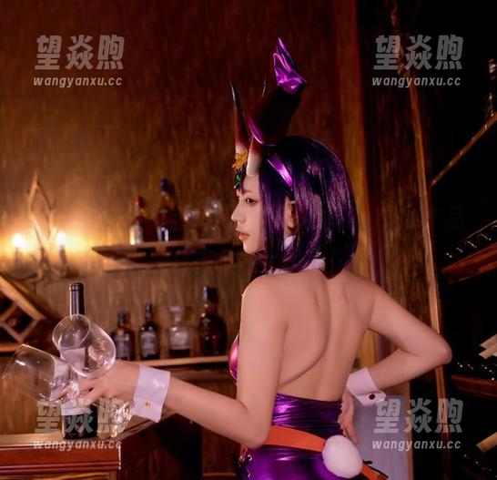 黑贞德女仆的幽暗气息：蓝小沂KiKi的作品在无圣光中闪烁