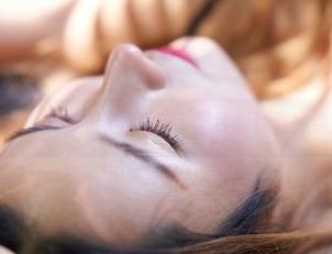 蜜桃社 – 错过Suki的网袜更新？图片翻翻看，这儿有惊喜！