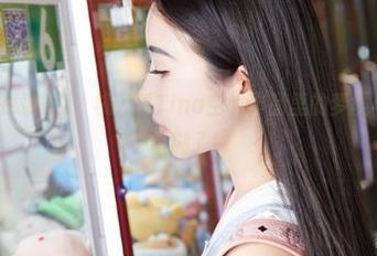蜜桃社 – 在线探索：桃乃香Tina空姐作品里的梦境与现实，太模糊了！