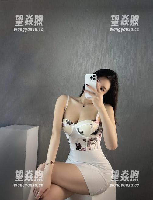 微密圈 - 最新套图抢先看：金希儿蕾丝配豹纹，别说我没告诉你哦！