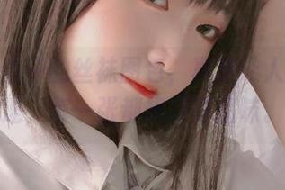 青水百合子的丝袜图包，真是让人心跳加速，每一张都想反复品味。