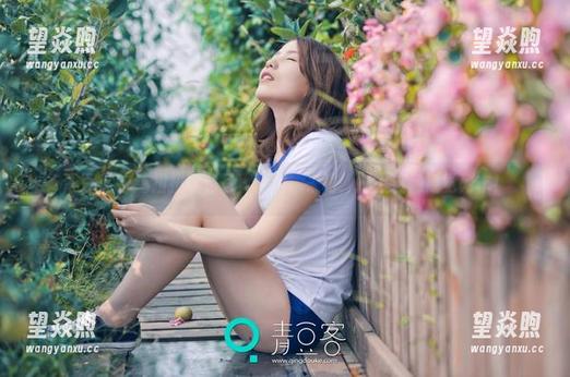 青豆客 - 魏扭扭黑色写真福利，来吧，搭上这趟视觉列车！