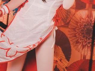 随面饼仙儿走进天台，cos美图有点甜