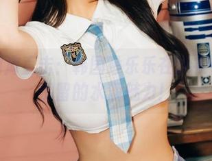 精选图库直击：韩国孙乐乐在泳衣中毫无保留的水润魅力！
