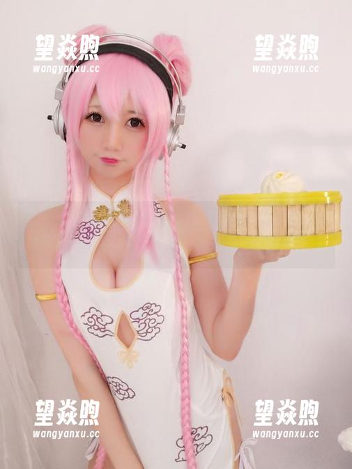 在海边，魔物喵nigisa的全套写真，为什么沙子总是缠着我？！